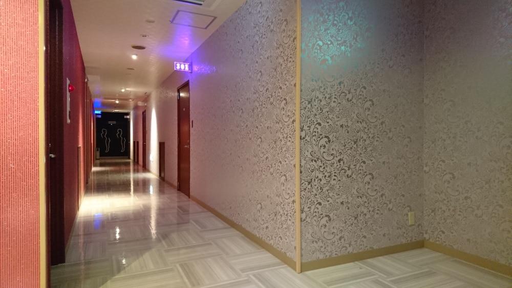 Hotel Eris Hakata (Adults Only) Fukuoka  Exterior photo